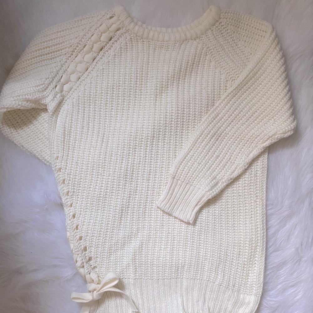 Side laced cream sweater